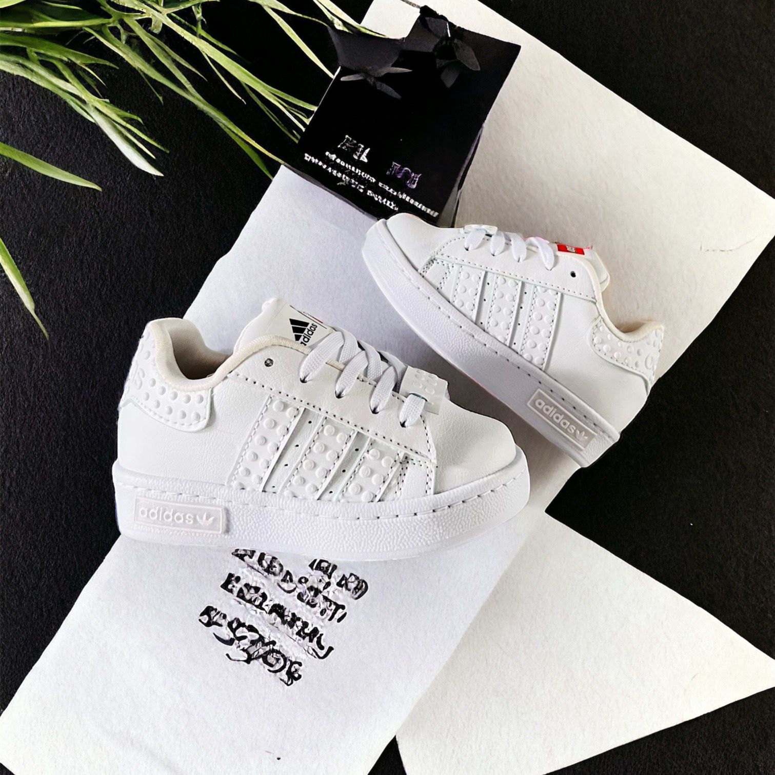 Mini Tenis Adidas Lego Niños